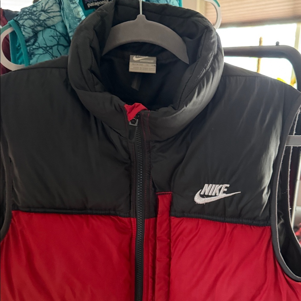 Nike Black and Red Quilted Puffer Vest